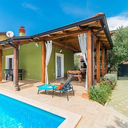 Holiday Home Tanja Pula Luaran gambar